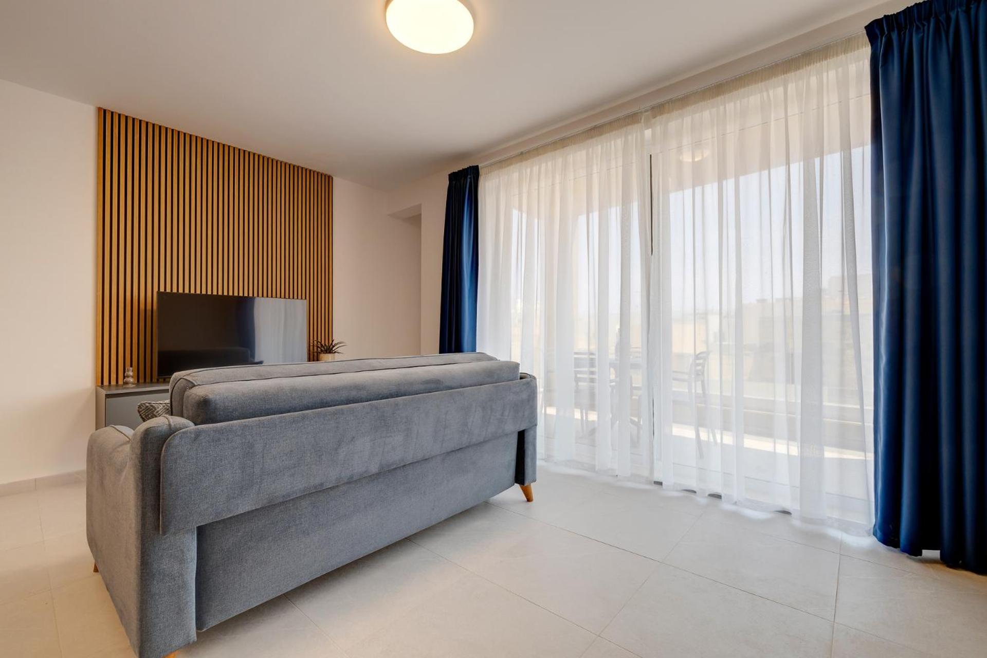 Wave Crest Holiday Apartments St. Paul's Bay Exteriör bild
