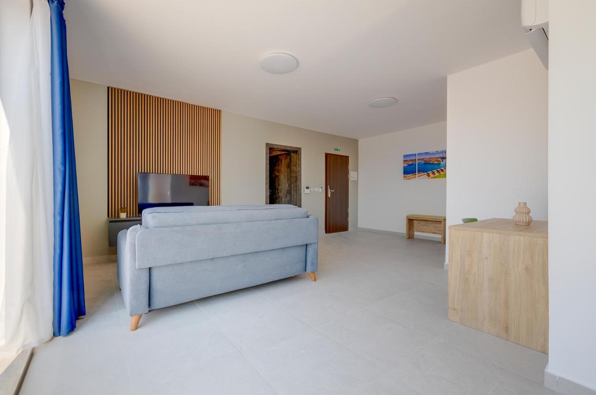 Wave Crest Holiday Apartments St. Paul's Bay Exteriör bild