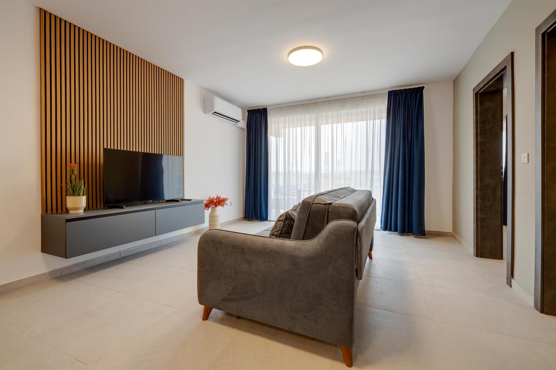 Wave Crest Holiday Apartments St. Paul's Bay Exteriör bild
