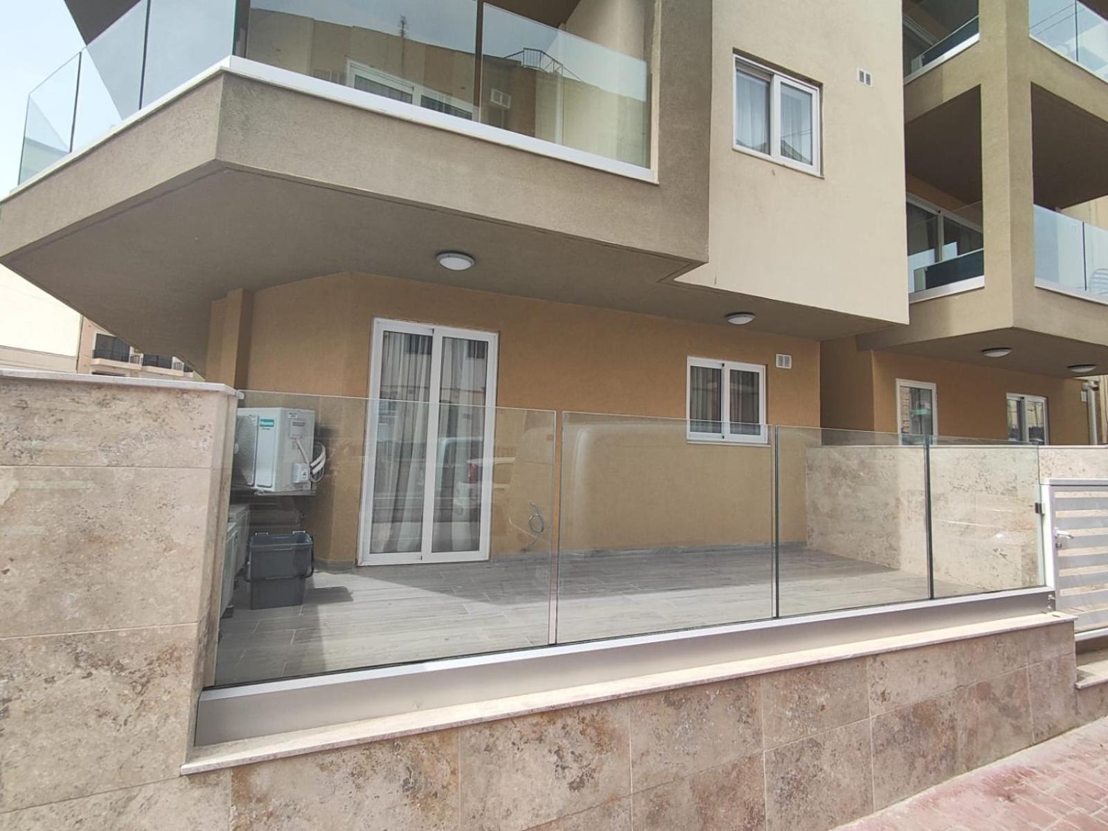 Wave Crest Holiday Apartments St. Paul's Bay Exteriör bild